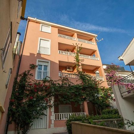 Apartments Knezovic غراداك المظهر الخارجي الصورة