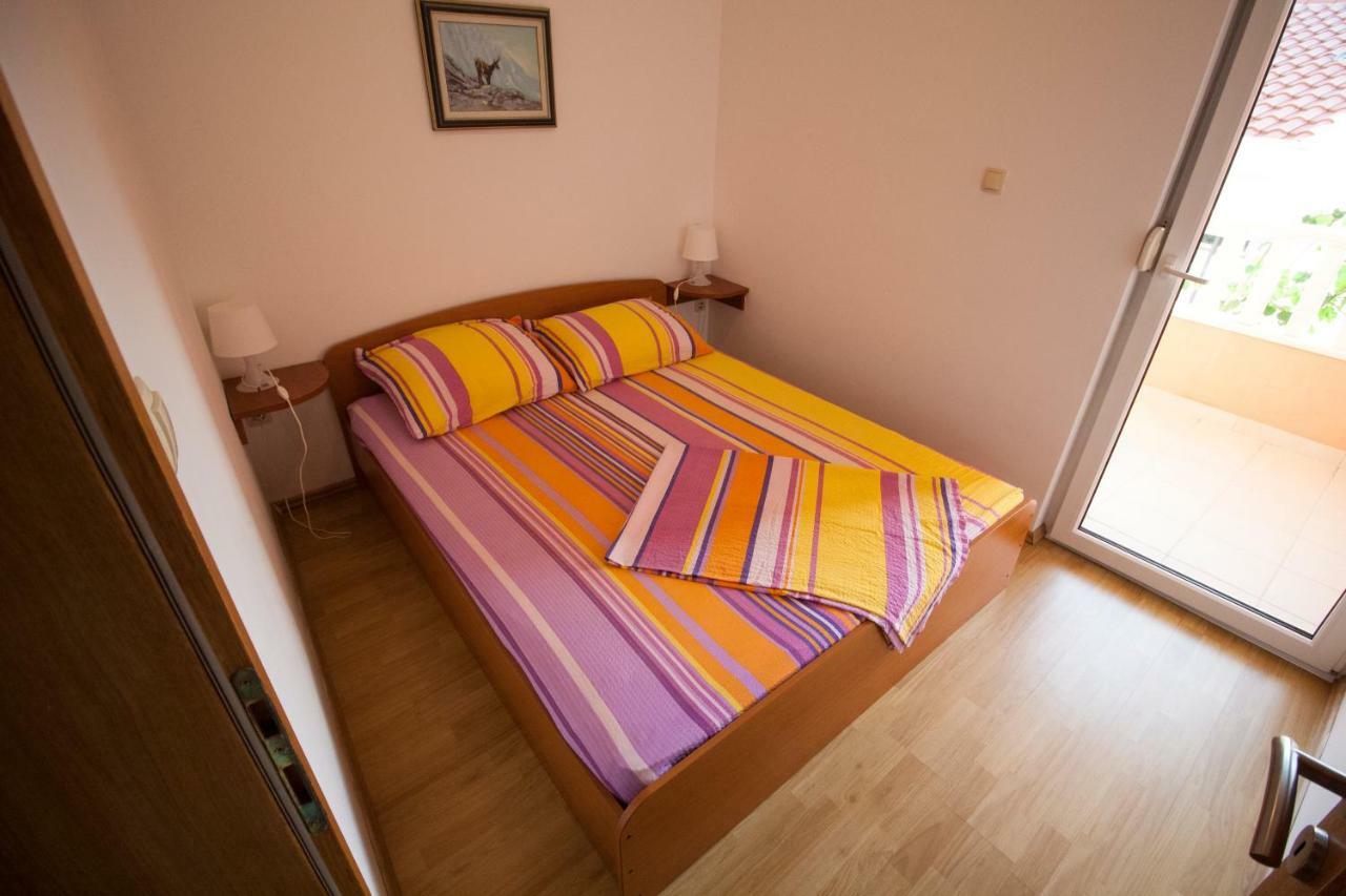 Apartments Knezovic غراداك المظهر الخارجي الصورة