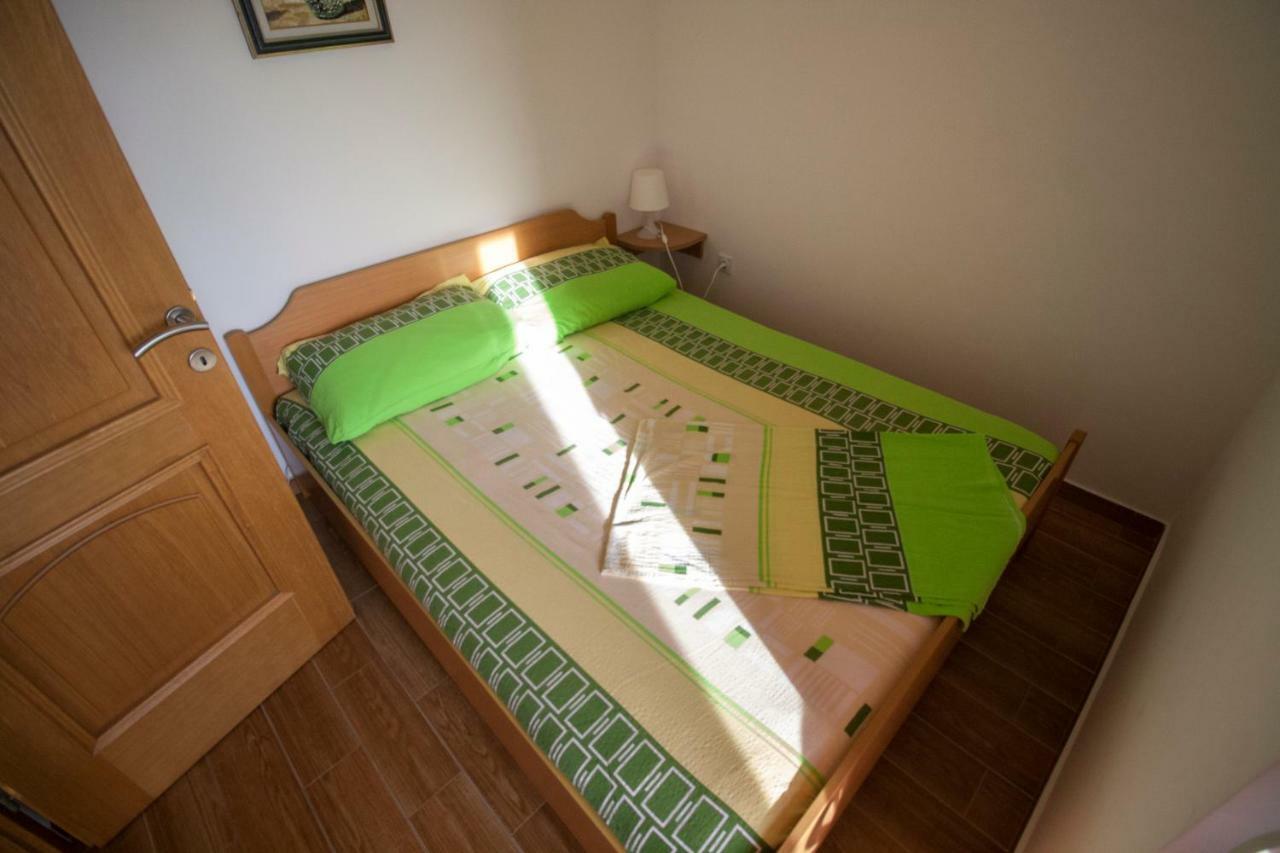 Apartments Knezovic غراداك المظهر الخارجي الصورة