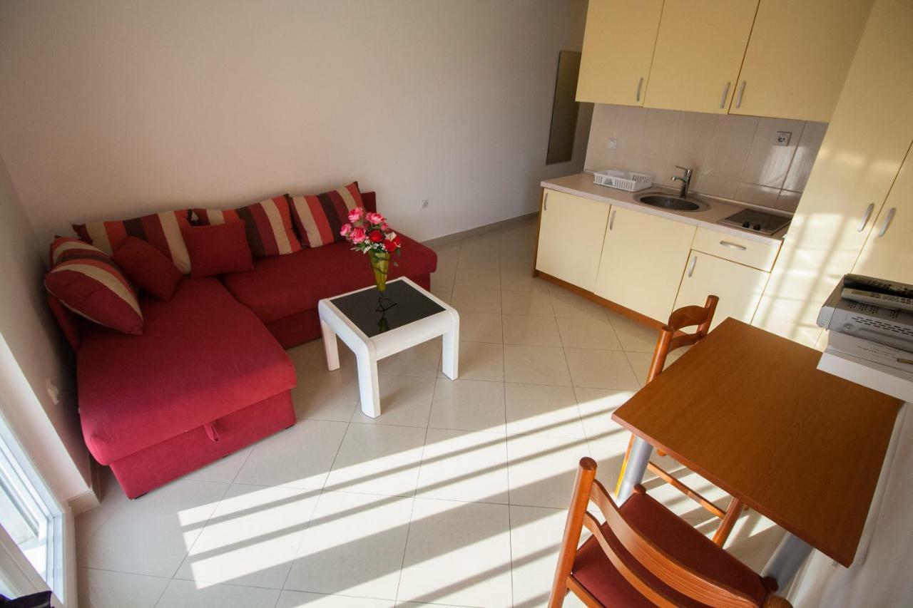 Apartments Knezovic غراداك المظهر الخارجي الصورة